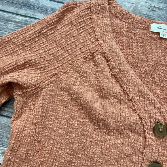 Two by Vince Camuto Peach Textured Button Cardigan Sweater - Picture 10 of 12